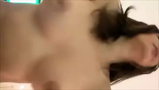 Perra tetona colombiana follada delicioso por dinero para pagar sus estudios