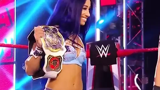 Wwe - sasha bankaları iyi görünüyor