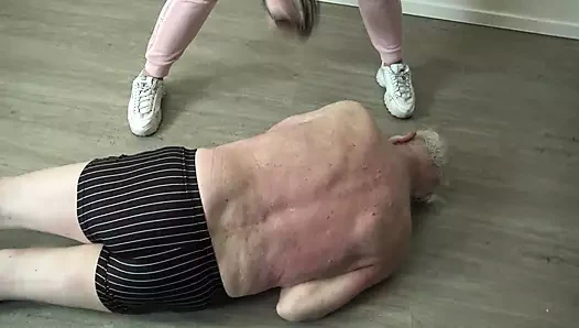 kırbaçlanan köleler