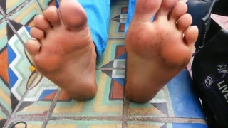 Abanoz seksi kirli tabanlar ve güzel ayak