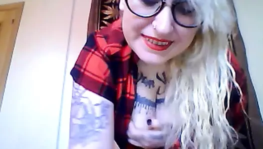 Canlı bir gösteride göğüslerimle oynuyorum