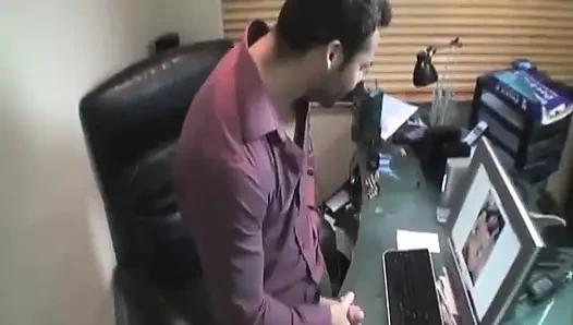 Mastürbasyon yaparken sana yardım edelim