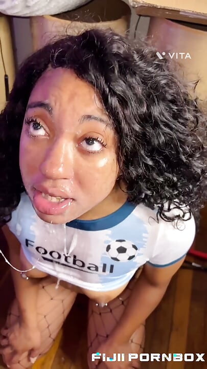 Üvey baba büyük siyah yaraklı futbol ponpon kız zenci genç büyük göt