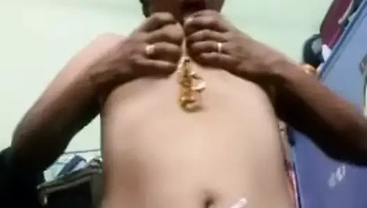 Tamil eş gösterilen ona sıcak vücut