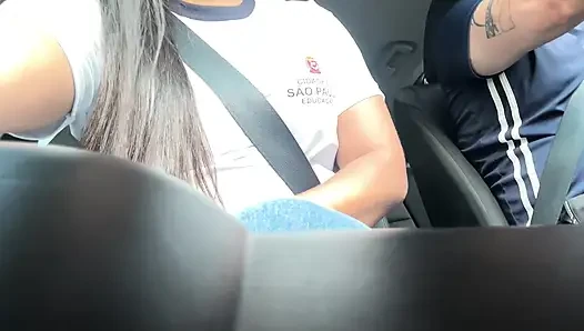 ÖĞRENCI EVLI ÖĞRETMENLE OTOSTOP ÇEKTI