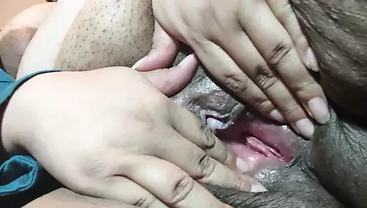 Kitty rosario azgın evli kadın klitoris mastürbasyonu yakın çekim