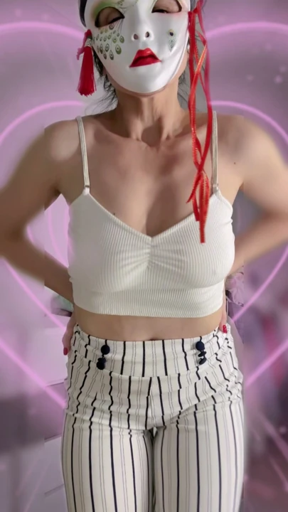 Kawaii Babe: Yeni Sevimli Maskemi Deniyorum