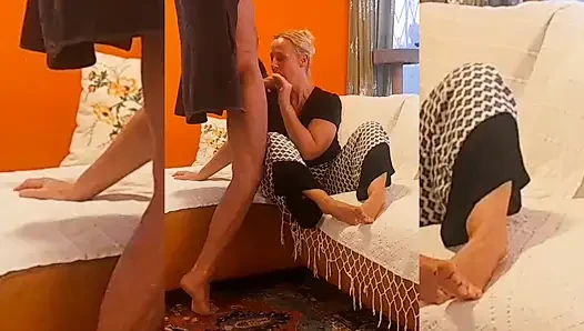 Amatör Sarışın Olgun Eş Arada Oral Seksten Hoşlanıyor