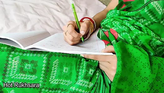 Hintli öğretmen öğrencisi tarafından tuvalette sert sikiliyor Hintçe ses