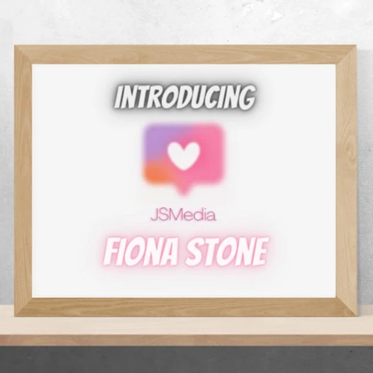 Sevimli kız mutfakta yardım teklif ediyor