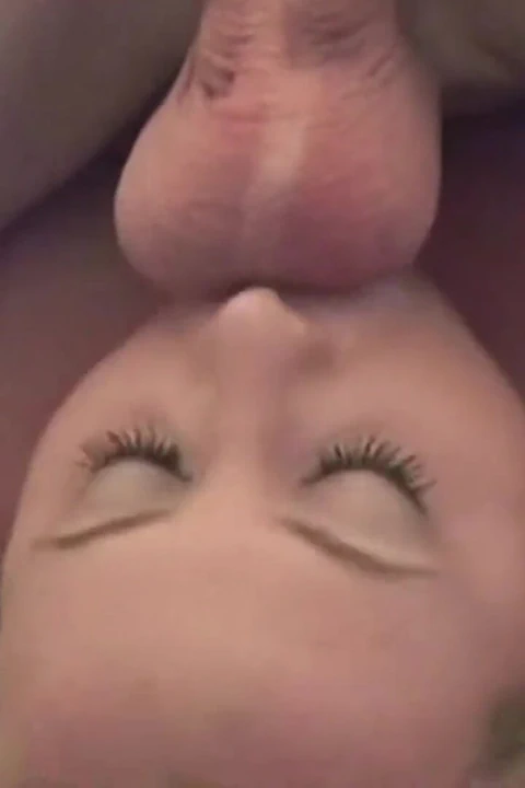 En sevdiğimiz orta yaşlı seksi kadın Pamela Dolly o gözlerde