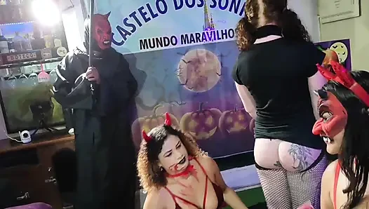 Halloween night lots of sex between werewolf orphan devil vanpira and superhero