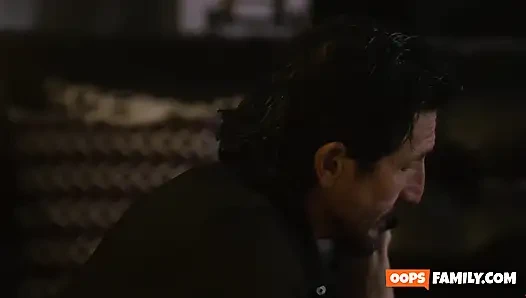 Gecikmeli bir varış ve seks dolu bir buluşma - en ateşli 4k gonzo pornosu!