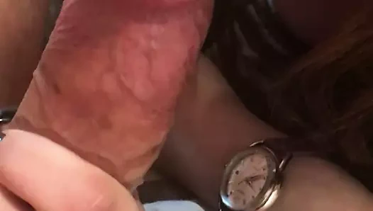 Ben emmeyi ve üvey babanın sikine tükürmeyi seviyorum