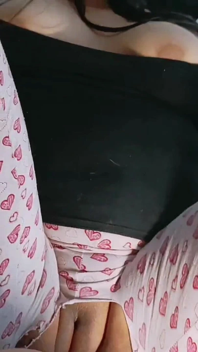 Arzulamak ister misin? Sonunda vajinanın içine iyice girecek ve sütümü dolduracaksın! | Klip 1