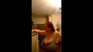 Rusya'dan olgun büyük doğal göğüsleri! amatör!