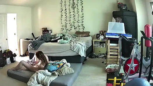 Ateşli orta yaşlı seksi kadın fışkırtırken yakalanıyor