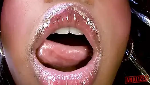 Analiz edildi - Jada Fire, Chelsie Rae ve Flower Tucci anal grup seks için yağlanıyor kısa açıklama
