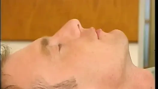 Я называю симпатичной сучкой