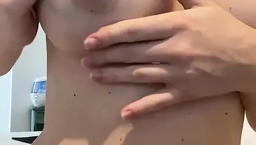 Meme uçlarımı ovmaya başladığımda bunun olacağını beklemiyordum