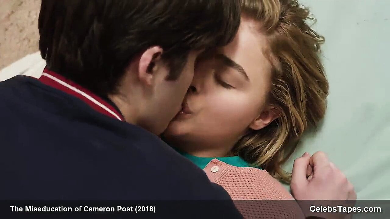 Chloe Grace Moretz – Ateşli Lezbiyen Seks