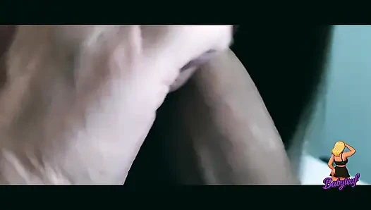 Güzel üvey anne aynı anda diline ve dildolarına yarak emiyor