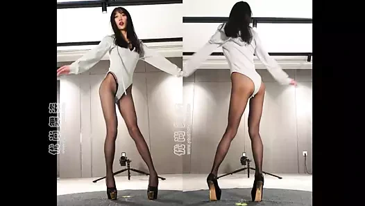 külotlu çorap ve topuklu 6 dans