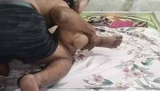 Kocası sabah seksi yapıyor