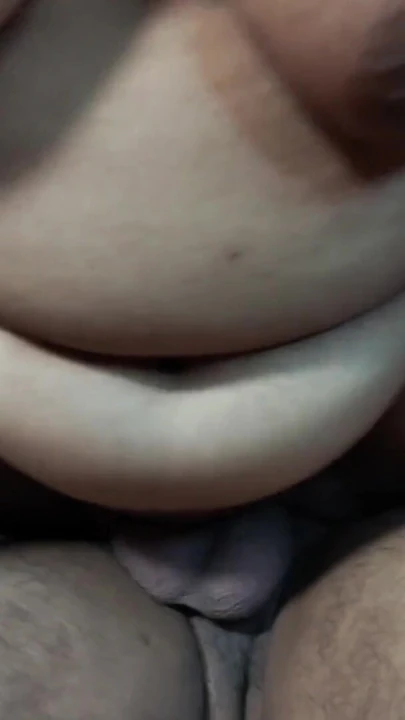 Bangladeşli yeni viral seks videosu 2026 porno köyü ateşli seksi yenge güzel sikişiyor trend videolar herkes hakkında konuşuyor | Klip 2