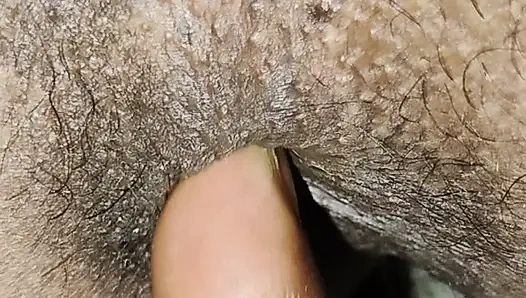 Desi bb ki kötü memeler götüne bak ve bas.