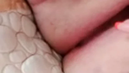 Kız arkadaşım onu ​​tombul kedi sikikleri