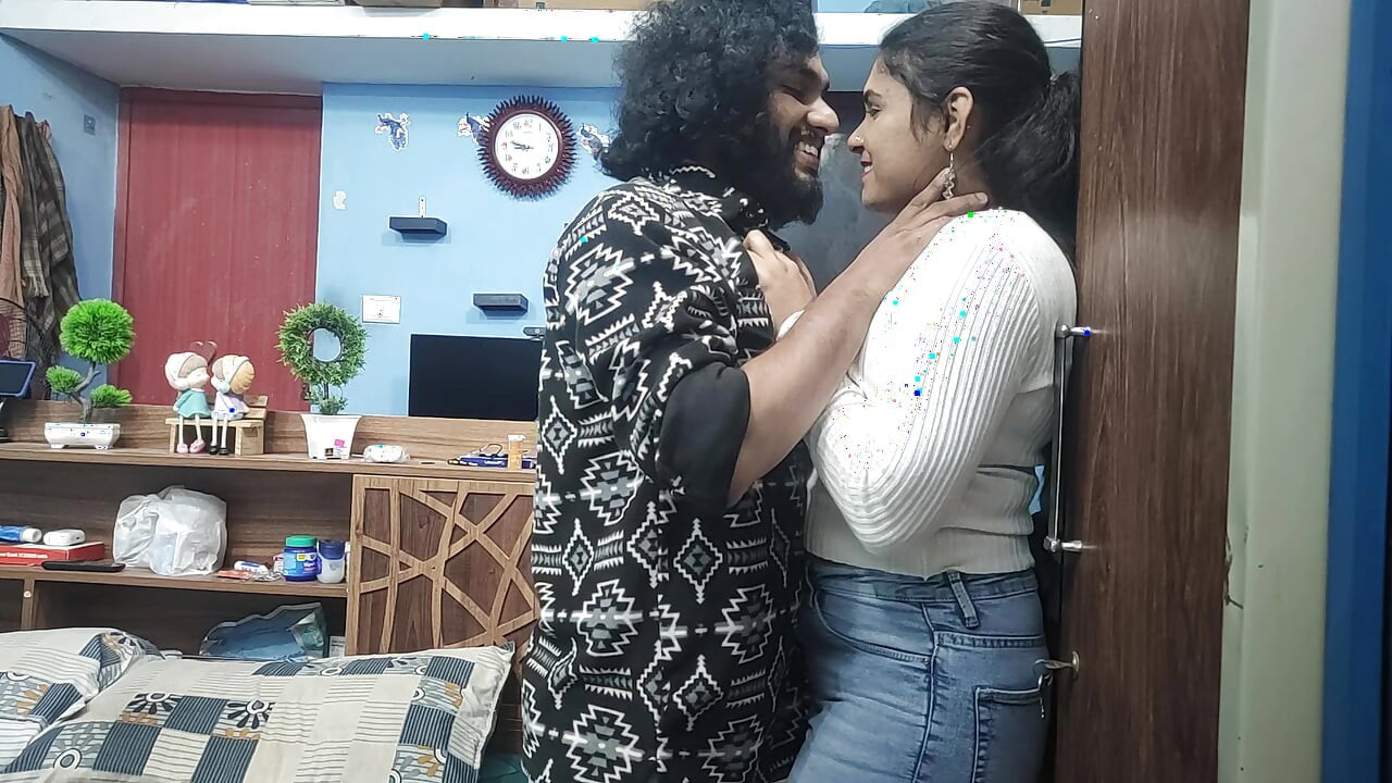 Ateşli çift Malayalam ile edepsizce seks yapıyor