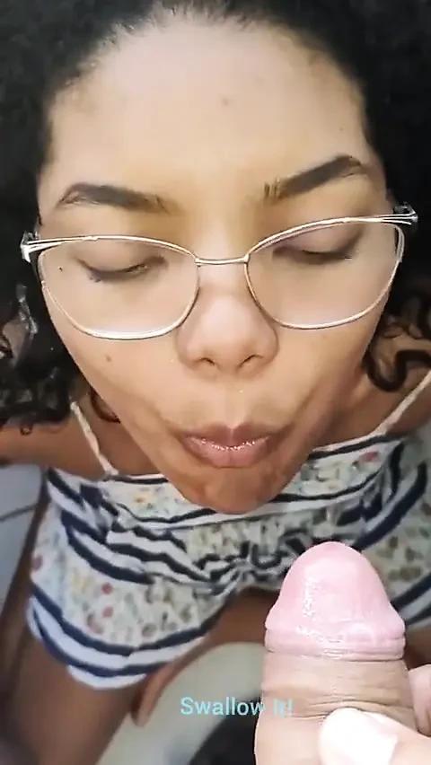 Падчерица Моя Покорная Чистит Мои Ступни Языком И Пью Всю Мою Мочу