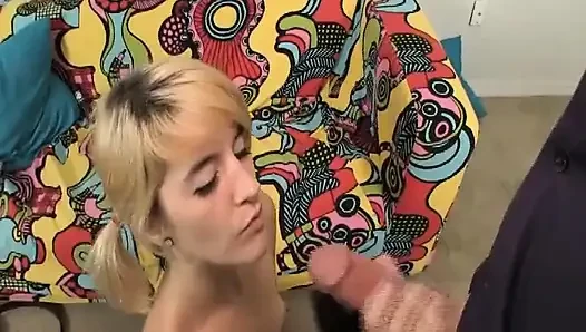 Brandy Jaymes'in sert meme uçları Bay Johnson'ın dikkatini dağıtıyor