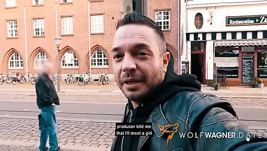 Lena Nitro otelde sikiliyor! Wagner