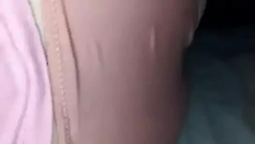 Je gicle sur le cul de ma femme