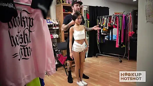 Bts - minik sürtük Vina Sky Bryan Gozzling tarafından sikilmeyi seviyor!