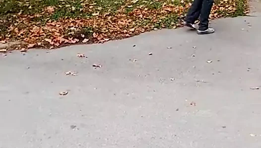 sol kısa bacaklı olgun bayan