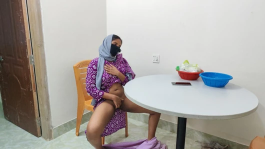 Hijabi Lonely Milf looking for attention