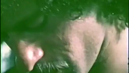 Güzel kıllı kızlar üçlü seks klasik sikişiyor