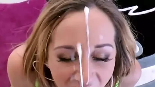 Döllü yüze boşalma