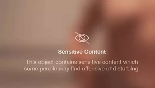 Horney orta yaşlı seksi kadın utanç duşlarına hükmediyor ve ateşli dölünü istiyor