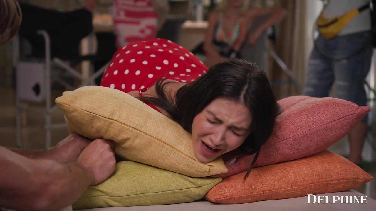 Kadın yeteneğin kamera arkası anal seks yapıyor (bölüm 6)