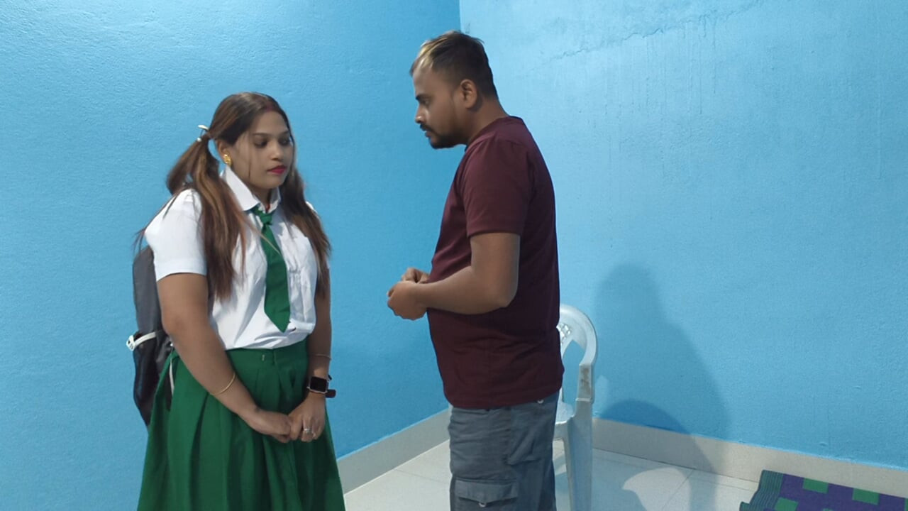 18 yaşındaki bakire kız erkek arkadaşı tarafından ilk kez sikiliyor viral video (Hintçe ses kaydı)