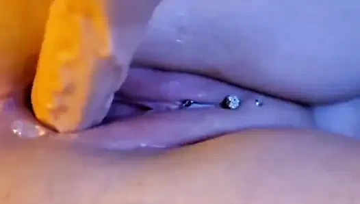 Bana büyük bir dildo ile yap