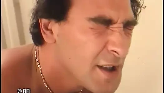 Büyük götlü evli kadınla üçlü sert oyun