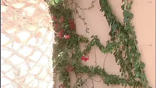Sarışın hatun buharlı karşılaşmada taksi şoförünü baştan çıkarıyor