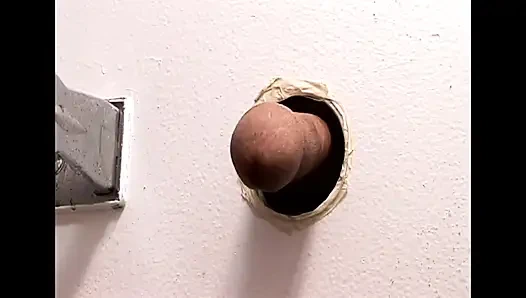 Sarışın azgın kaltak için banyoda sürtük en iyi delikten sakso