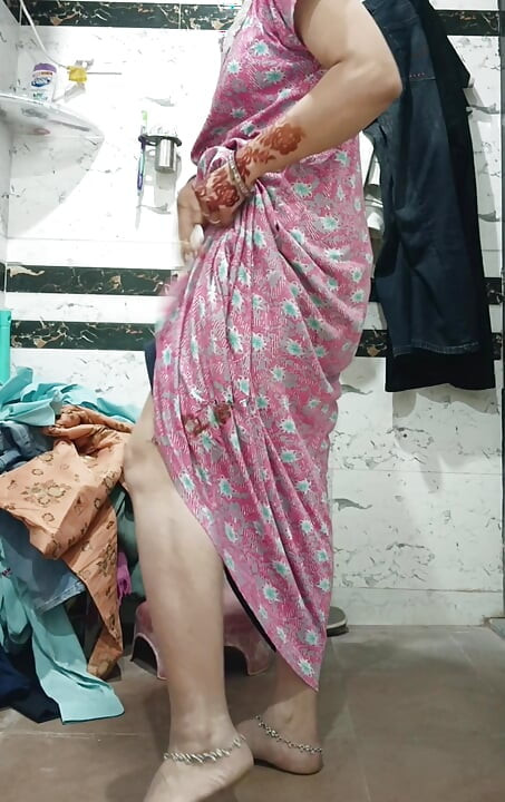 Priya bhabi sabah ateşli büyük göt gösterisi
