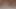 Seksi 24 yaşındaki Kate Aveiro yakın çekimde, güzel pembe saten külotlu yatakta diz çökerken.